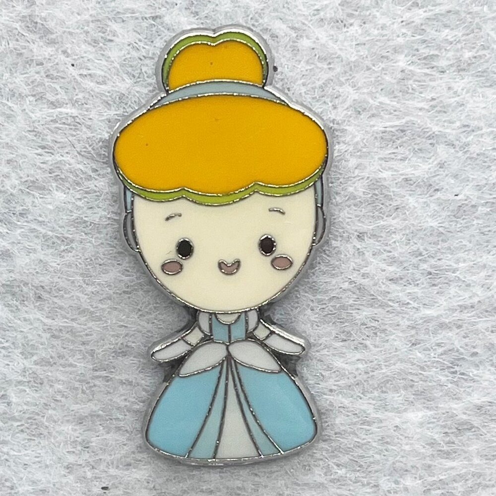 🔮 5/$25 Disney Cinderella Cutie Pin
